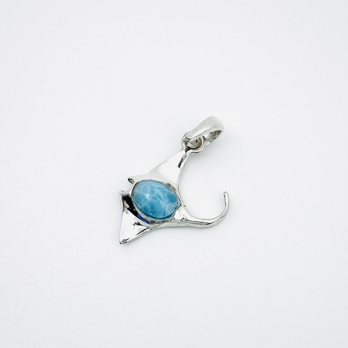 Silent Glider - Stingray Pendant