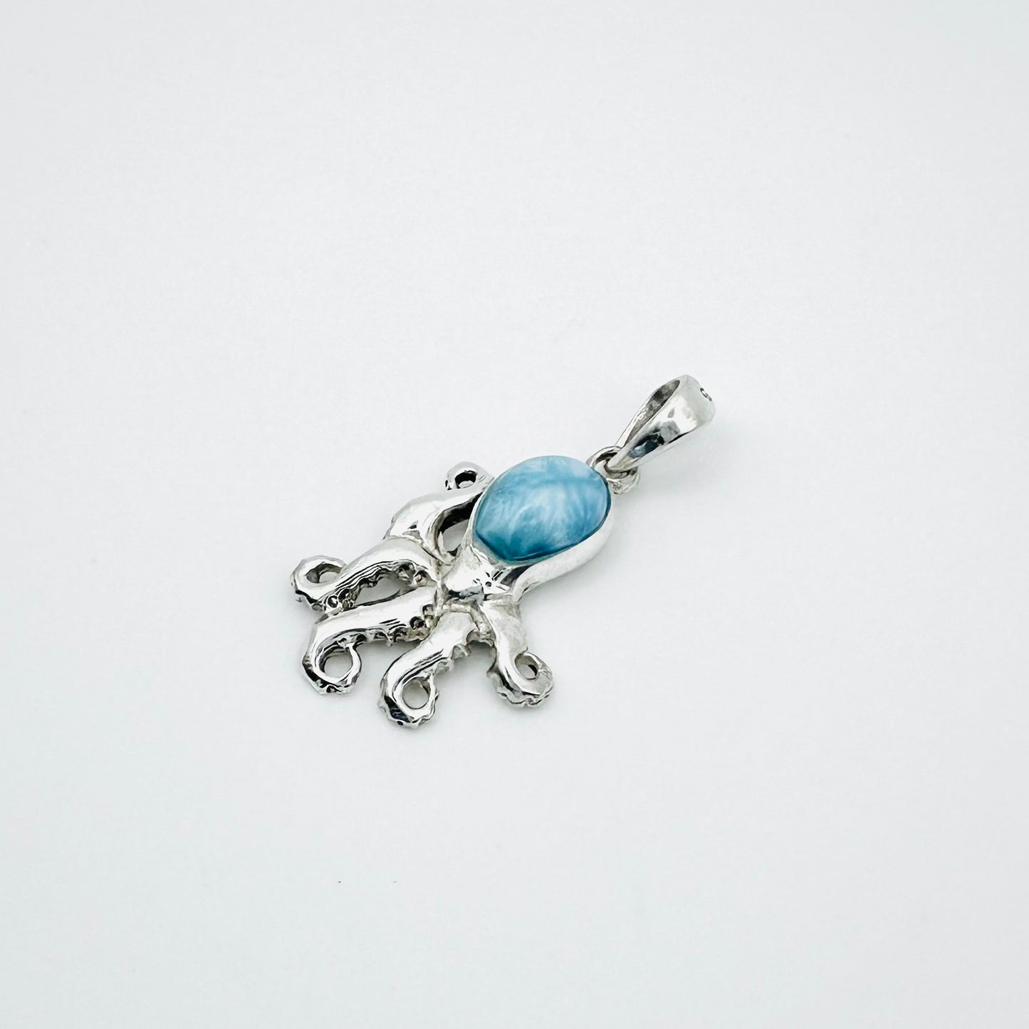 Smart Reach - Octopus Pendant